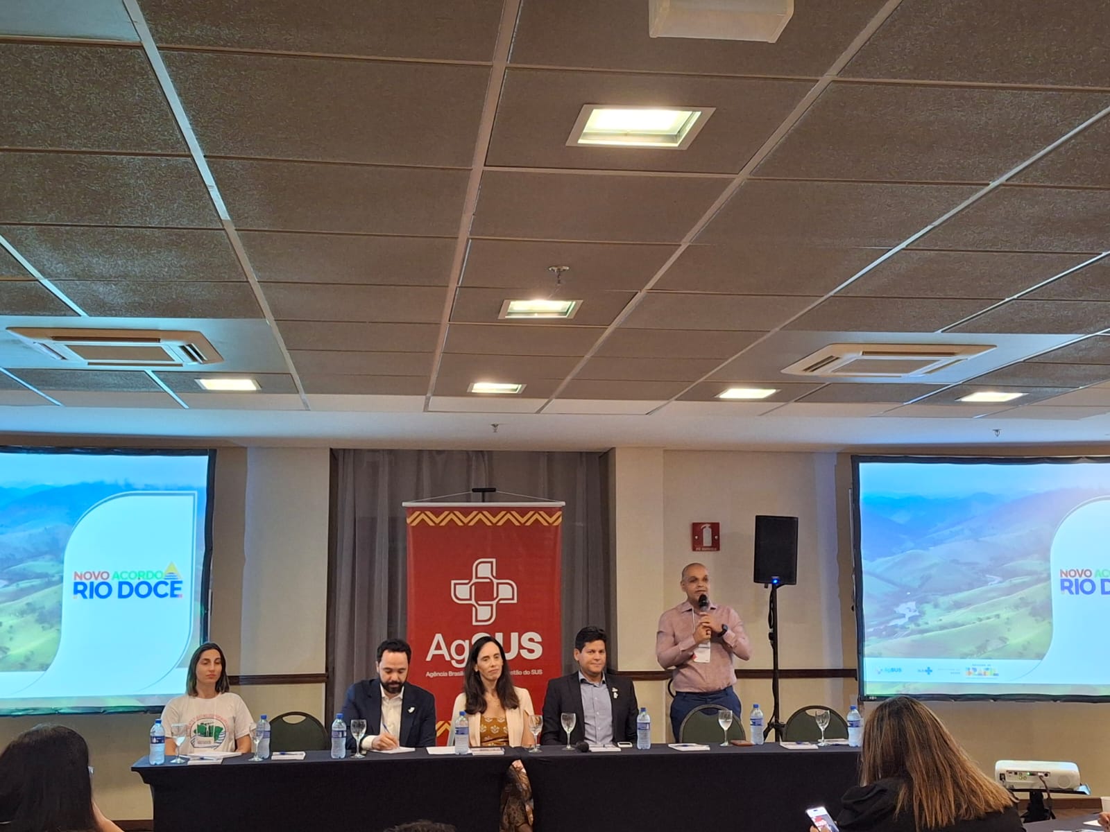 Em Brasília, debate sobre centros de referência em saúde para a Bacia do Rio Doce