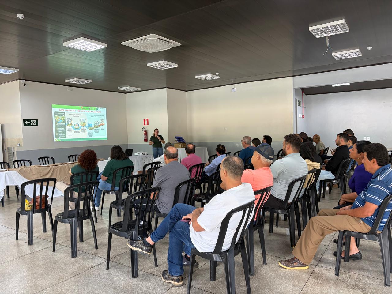 Emater apresenta programa de recuperação ambiental e produtiva para produtores rurais
